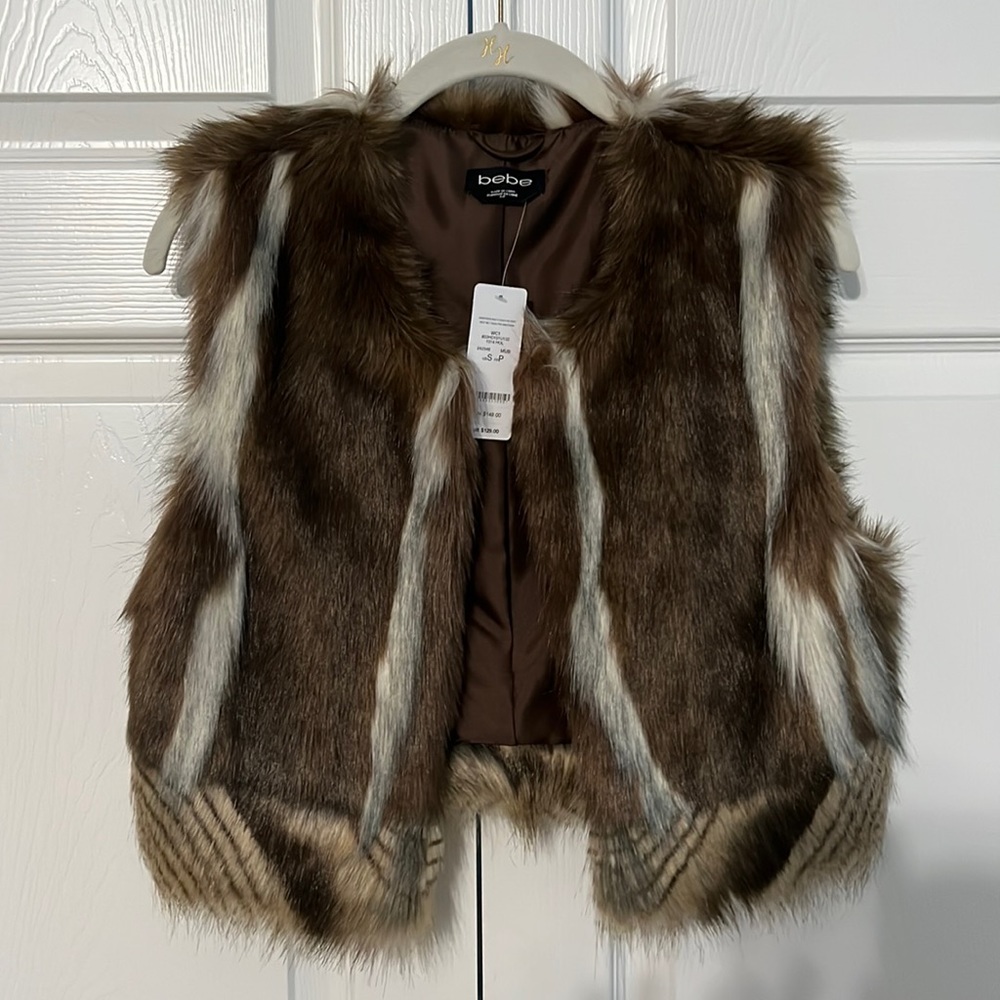 BNWT bebe Anastasia Multi Faux Fur Vest size Small